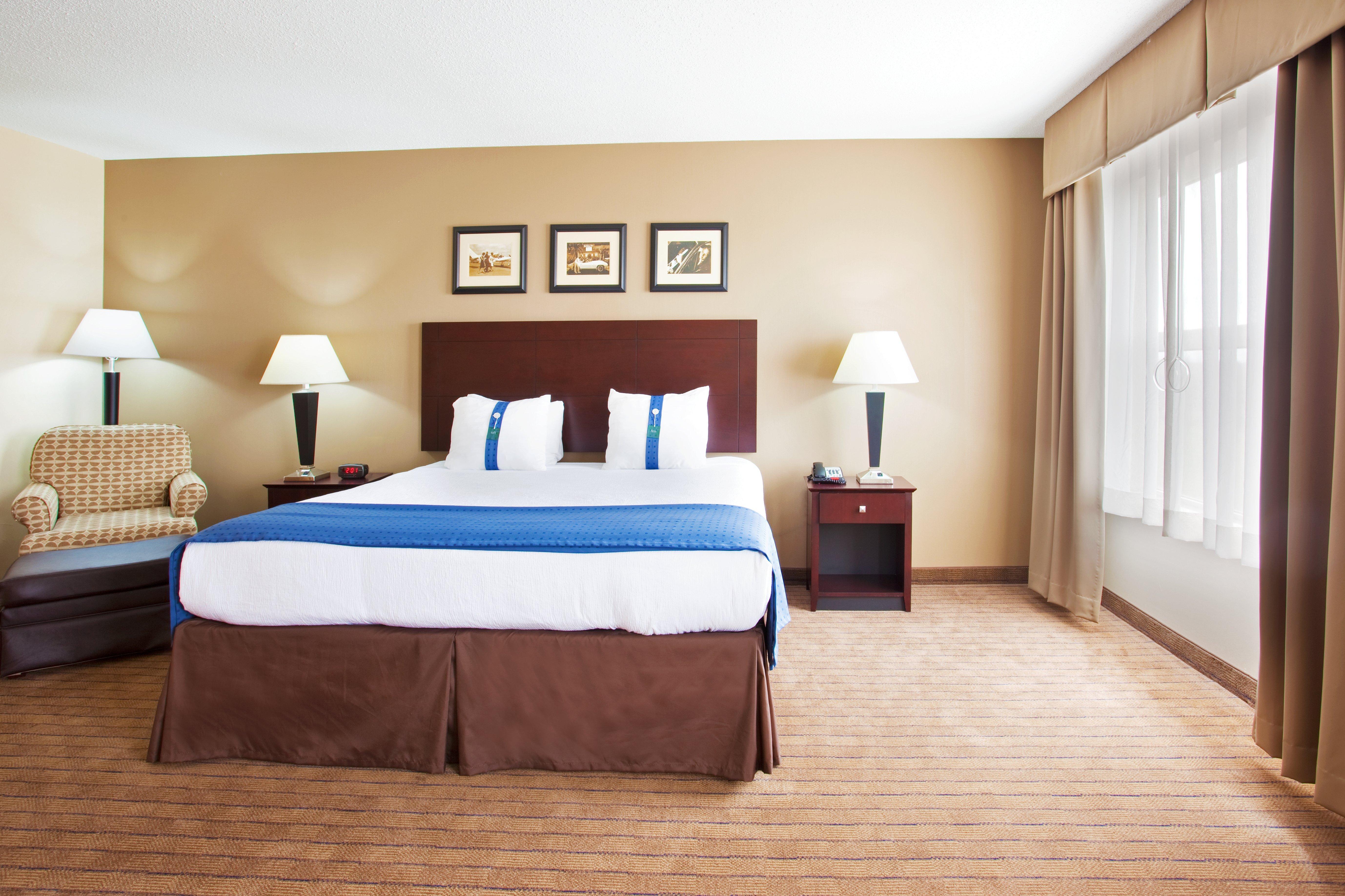 Holiday Inn Aurora North - Naperville By Ihg Exterior photo